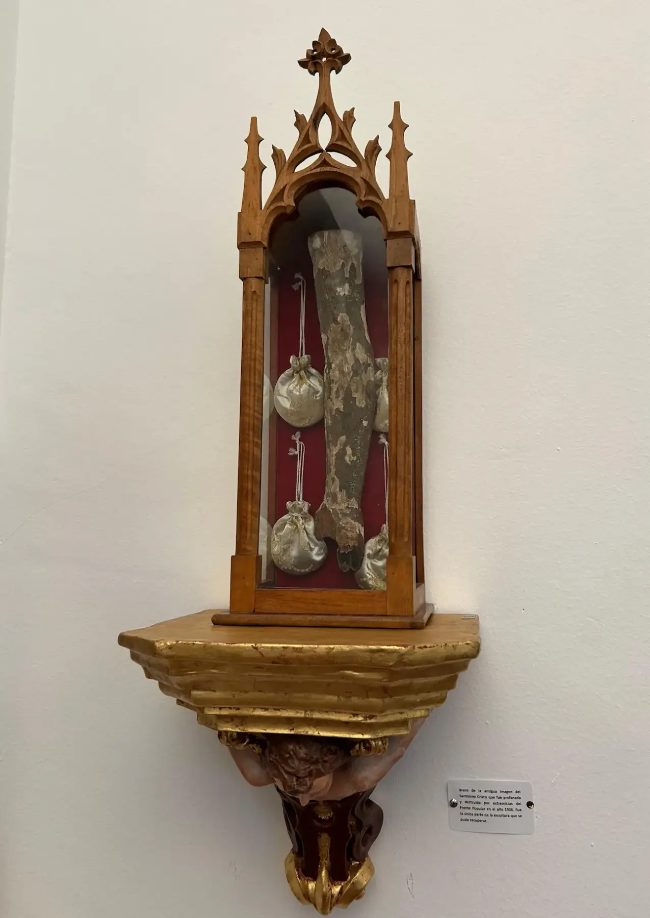 Brazo del Cristo de antes de Guerra